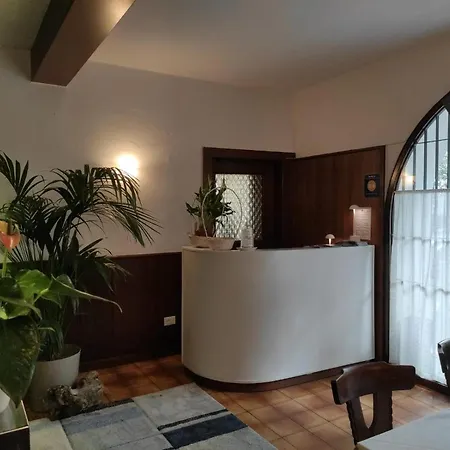 Hotell Stella D'italia 2*